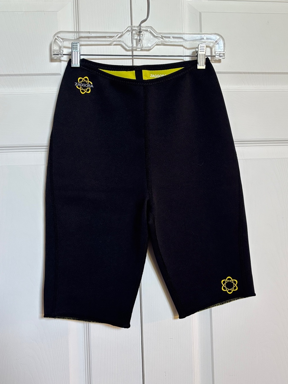 Zaggora Women S Black Neoprene Slimming Shorts